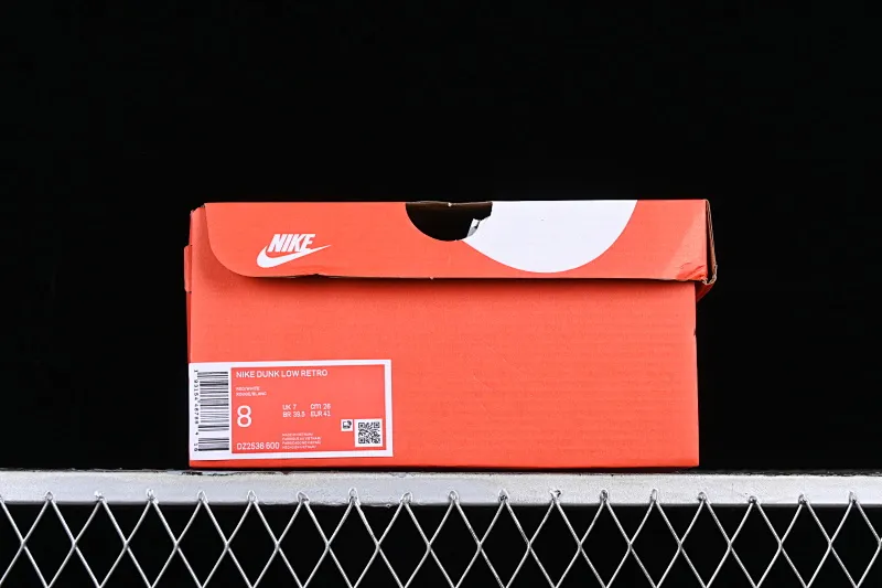 All Categories Nk SB Dunk Series Nk SB Dunk Low Low-top sneakers Cost-effective version Nk Dunk Low "Chicago Split" Chicago color matching SB low-top sports and leisure sneakers DZ2536-600
